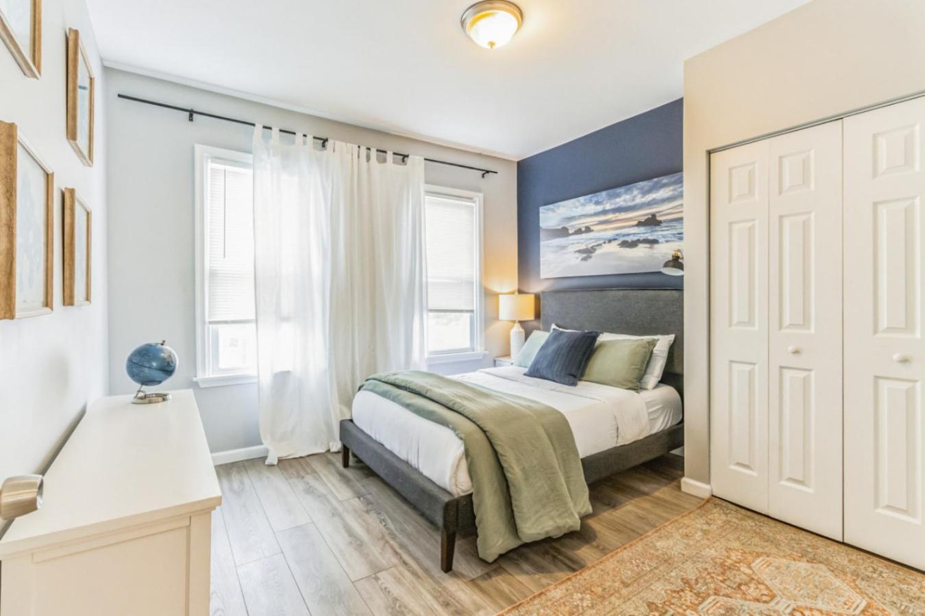 Holiday home Next To Convention Center, Dave And Busters And Shops With Parking
